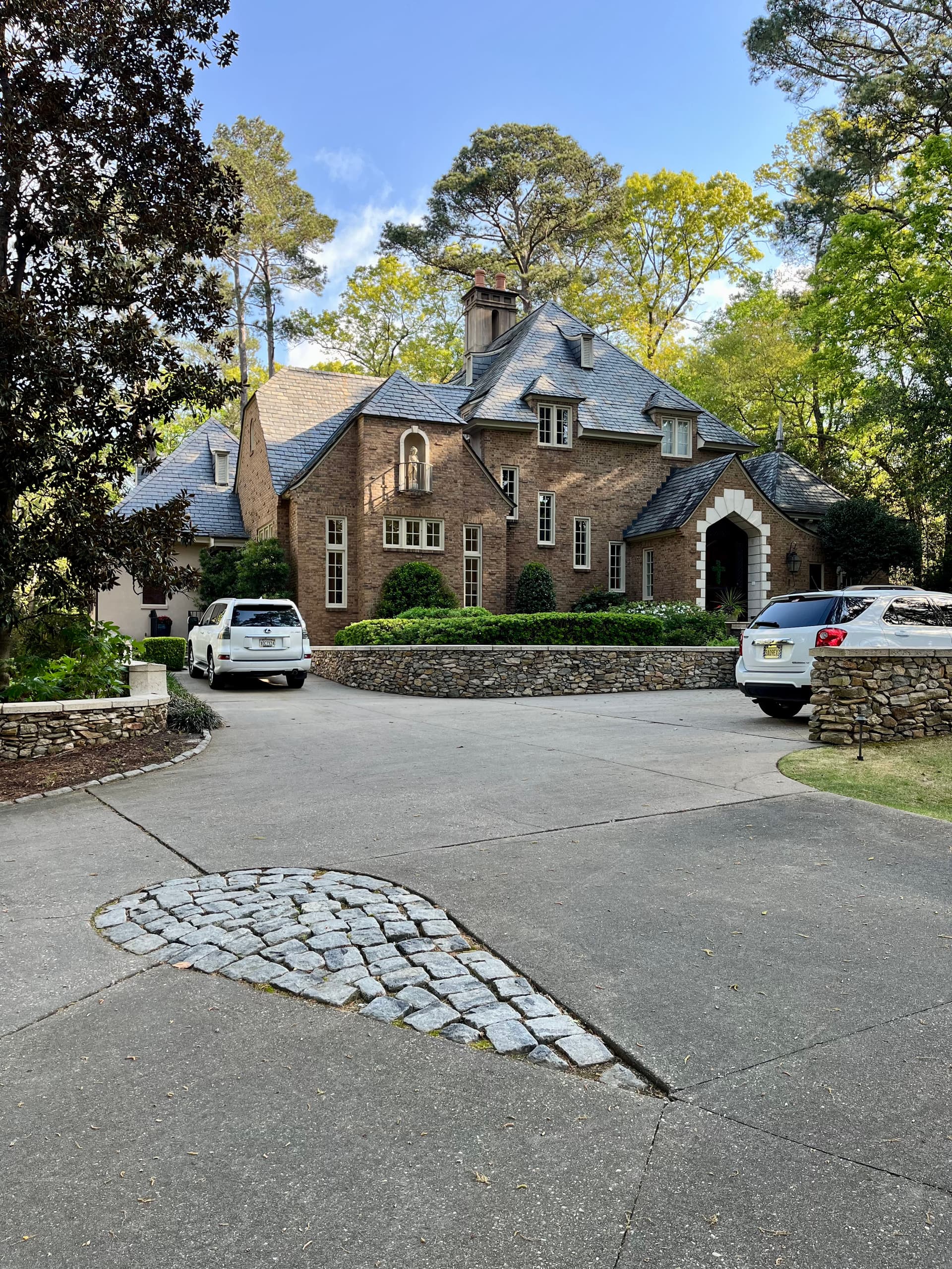 Gallery photos for Enhancing Home Views with Crystal-Clear Windows: Image #1