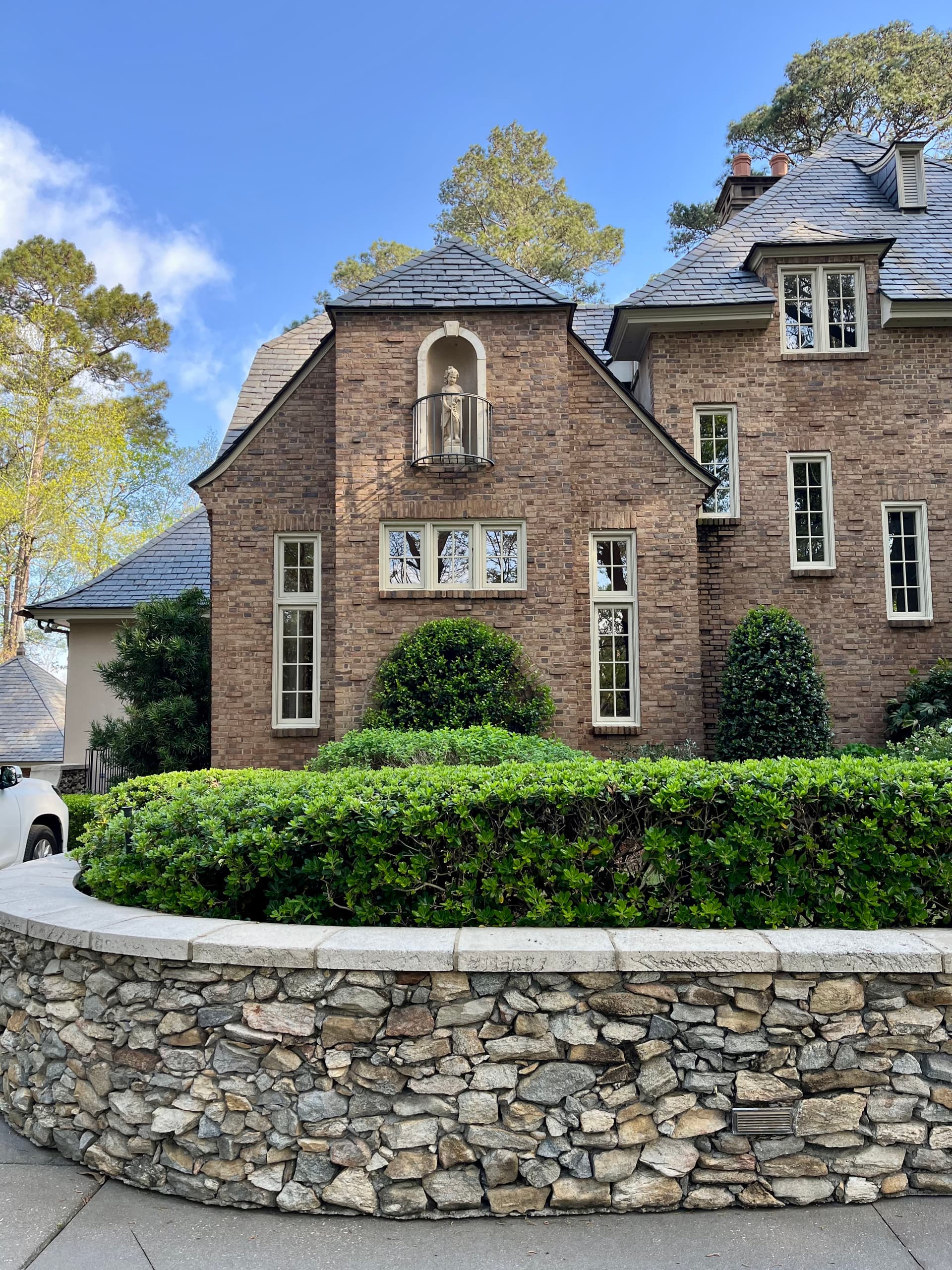 Gallery photos for Enhancing Home Views with Crystal-Clear Windows: Image #3